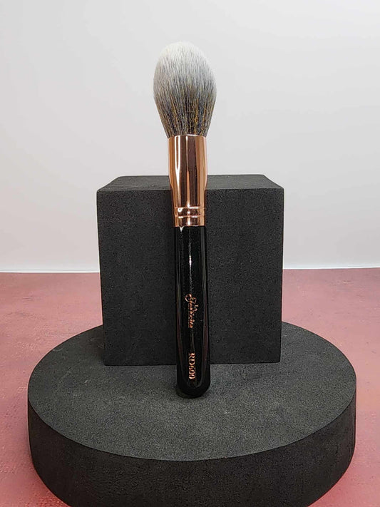 No. RD600- Large tapered powder face Brush